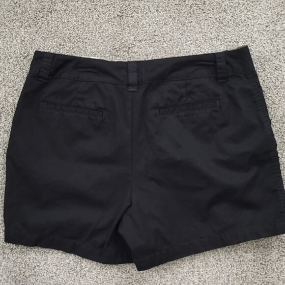 Ladies St. John's Bay Black Cargo Shorts 16 - Picture 2 of 10